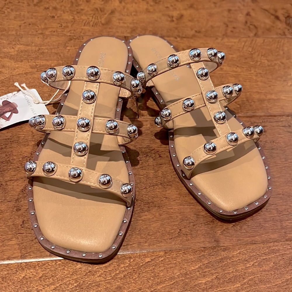 Sincerely Jules Ventura Tan Studded Gladiator Sandals Silver Ball Tan Slides 7.5 - Picture 3 of 17